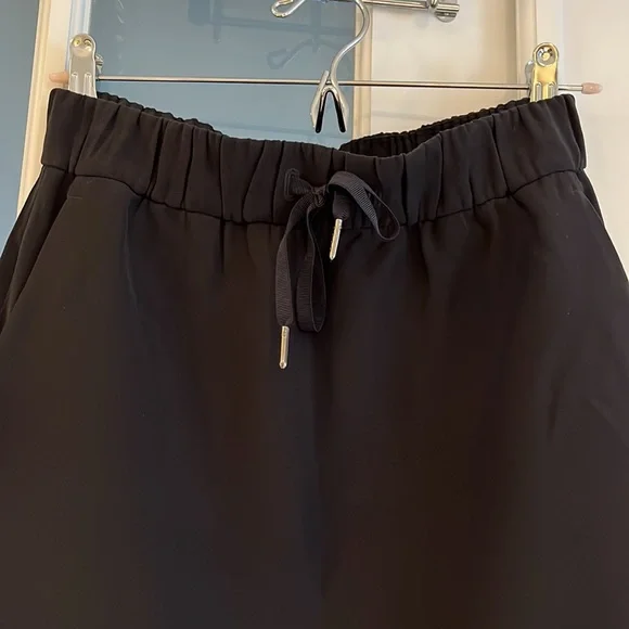 Lululemon black casual skirt - Picture 2 of 5